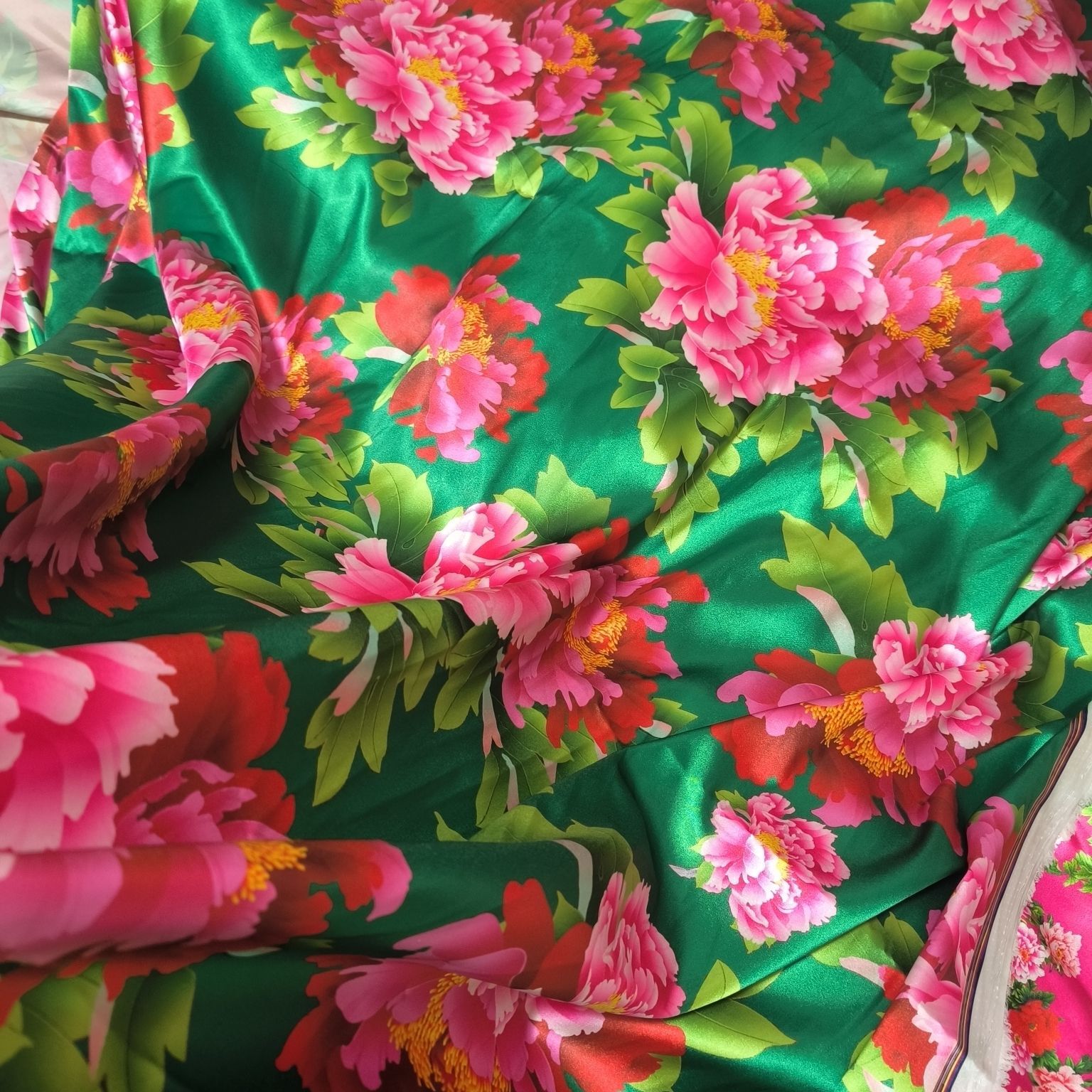 Tissu en Satin d'acétate à imp - Sewing Textiles avis et prix
